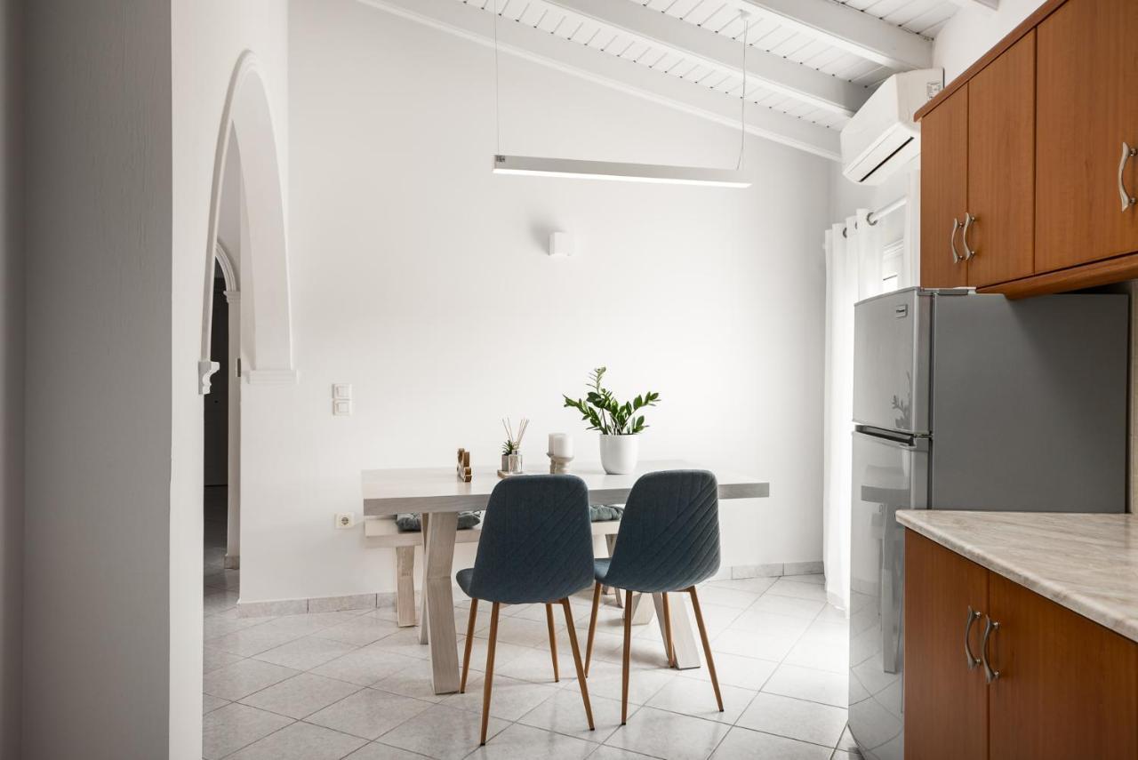 The Seaview Corner Apartments By Konnect, Ipsos Corfu Esterno foto