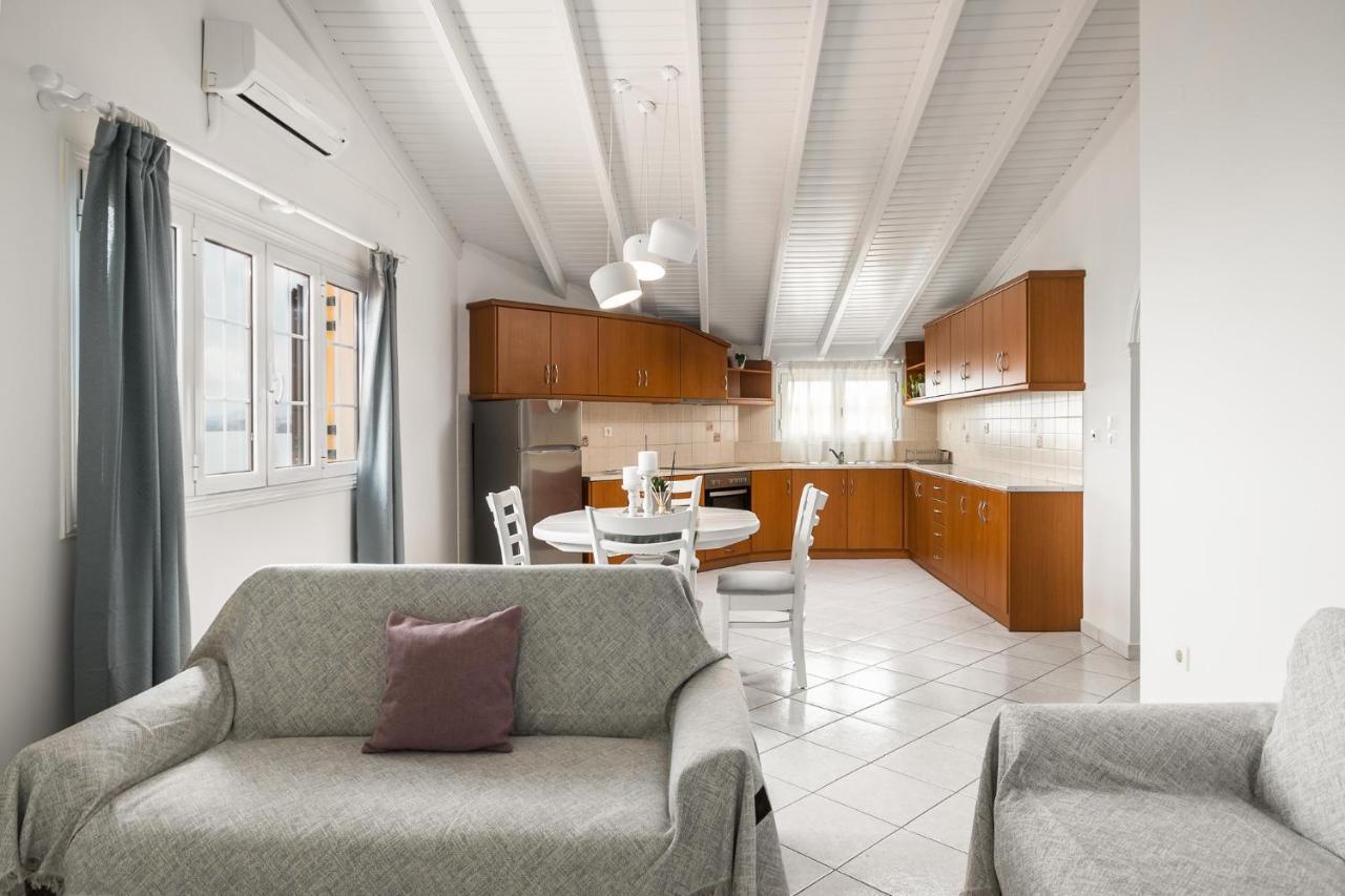 The Seaview Corner Apartments By Konnect, Ipsos Corfu Esterno foto